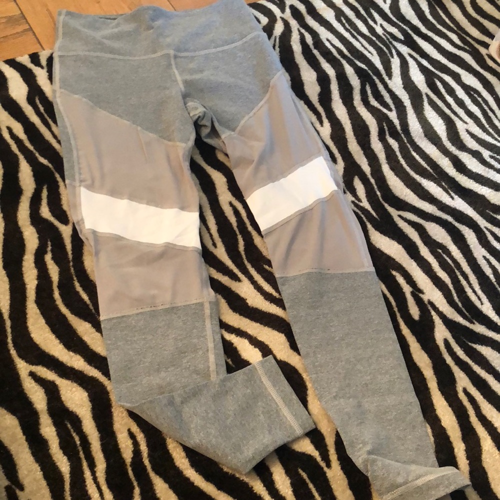 Exercise leggings